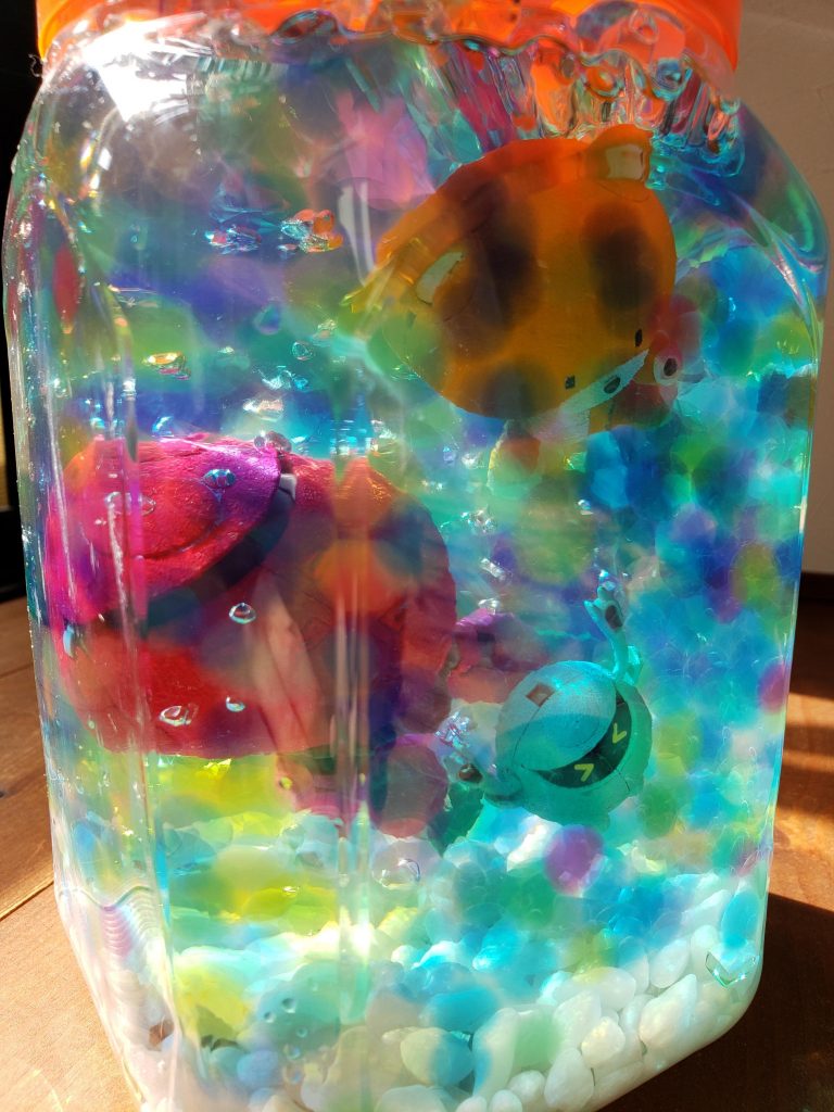 ここからは太陽光をバックに撮影したものです。
自然な光が入るとより一層明るく見栄えも良くなりますね