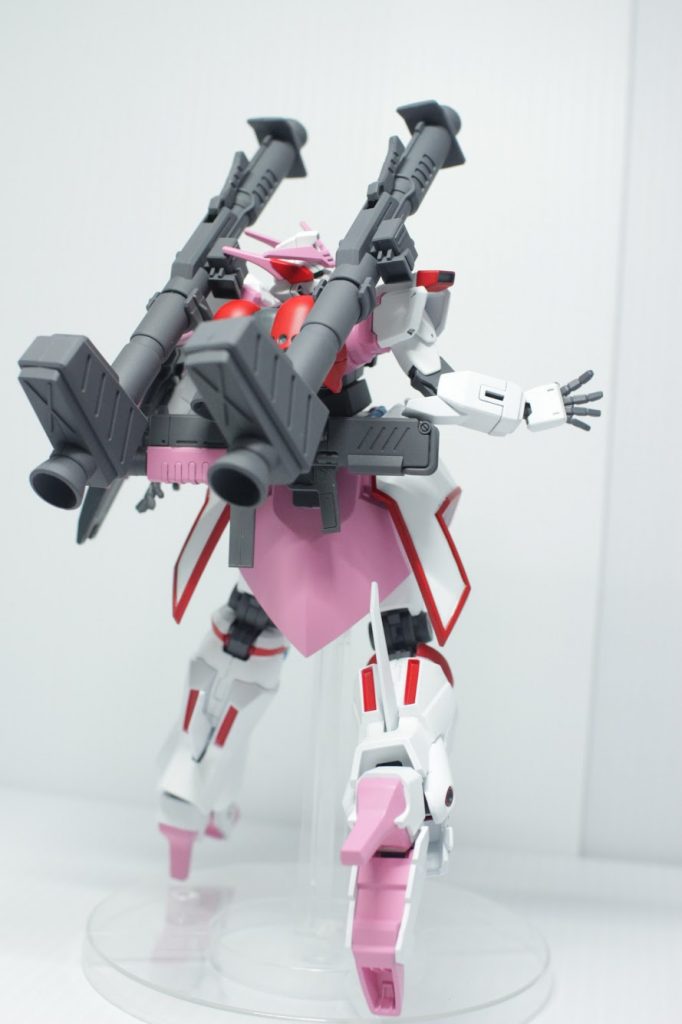 オリジナル要素として、マシンガンはリアアーマーにマウントできるようにしました。