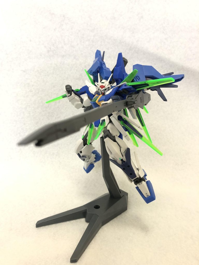 砲撃。こちらも無理なく構えられます。ダイダルバズーカも装備させようかな……。
進化はまだ終わりません。