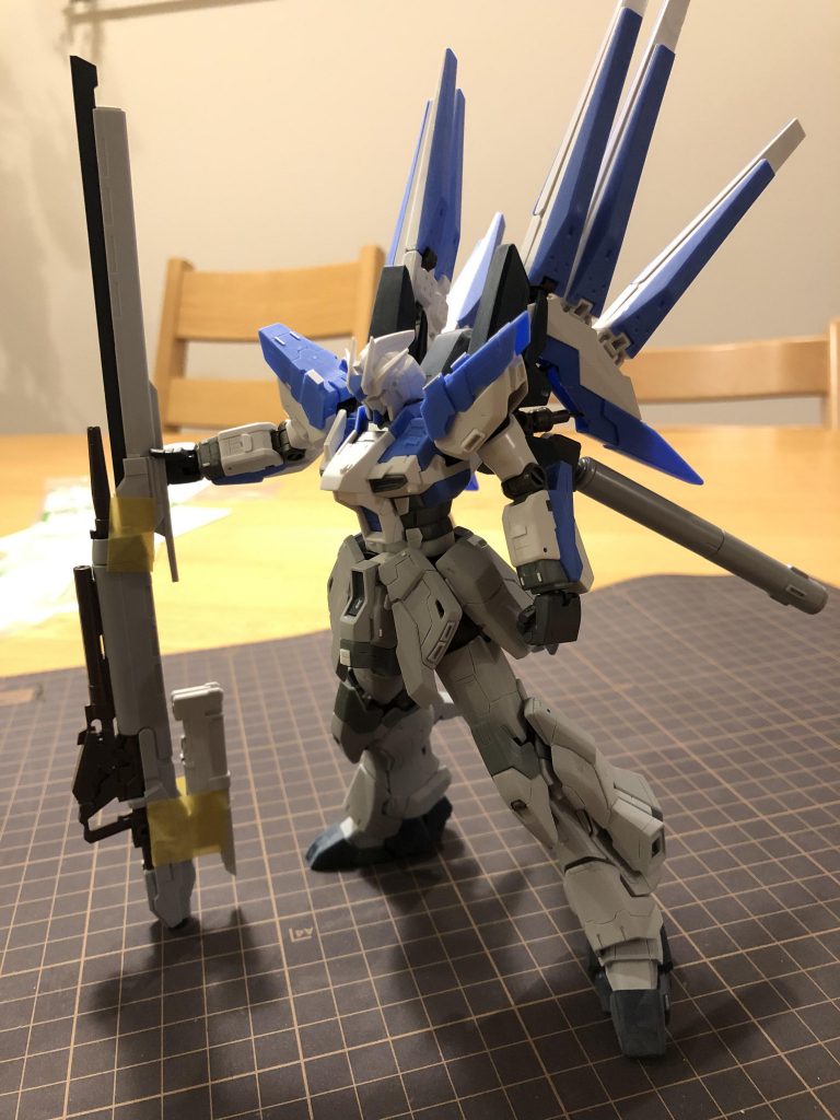 表面処理、エッジ出し、筋彫り、パーツ分割などなど工作中…