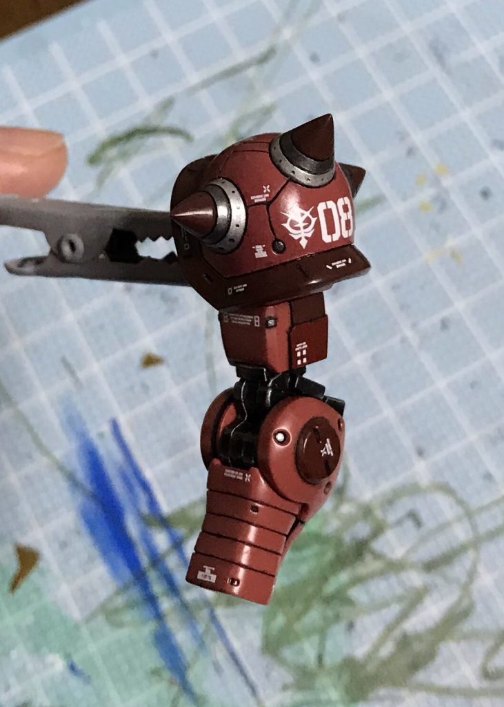 肩のスパイクは尖らせて部分塗装してます。