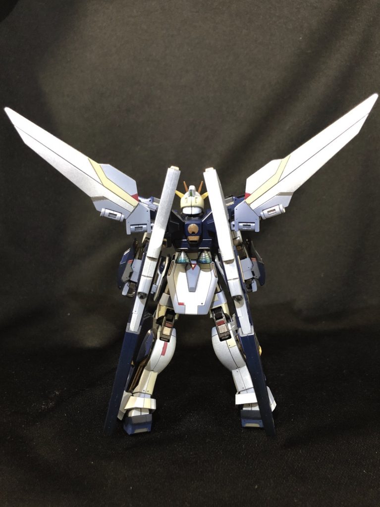 背面。アクセントは赤。炎のモビルスーツ乗りな彼のマイカラー。ジャケットも赤だしね！