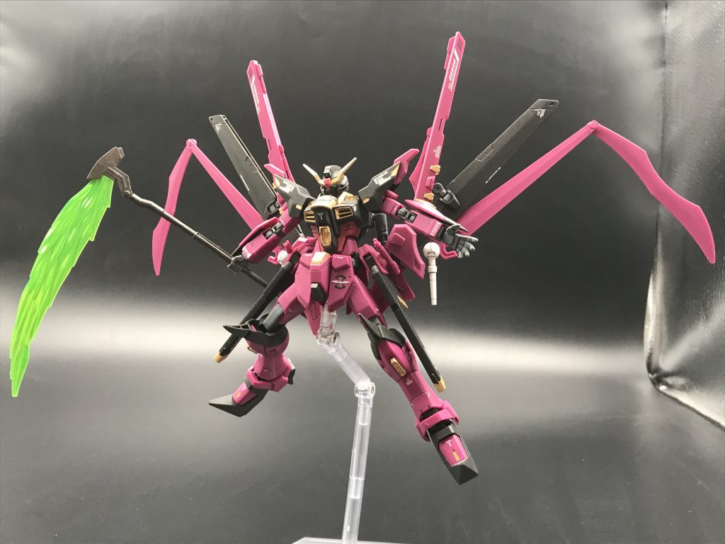 ガンダムラヴファントム–3枚目/制作者：指切り抜刀斎(デザインナイフ)