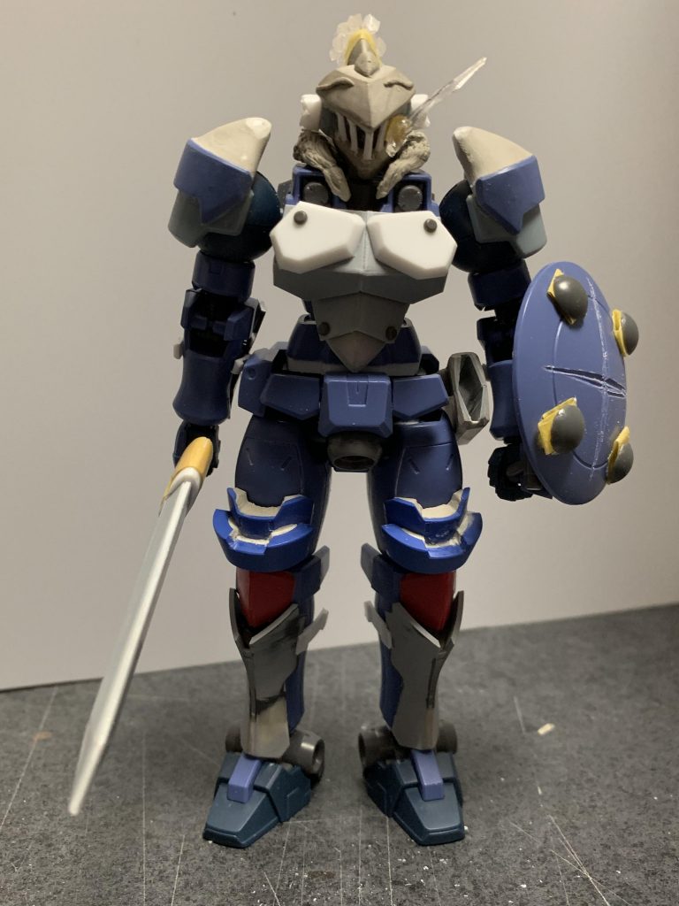 塗装前です。
脚装甲がグリムゲルデとヘルムヴィーゲ
腕装甲がヘルムヴィーゲ
肩装甲がリーオー二種の肩を合わせて使ってます。