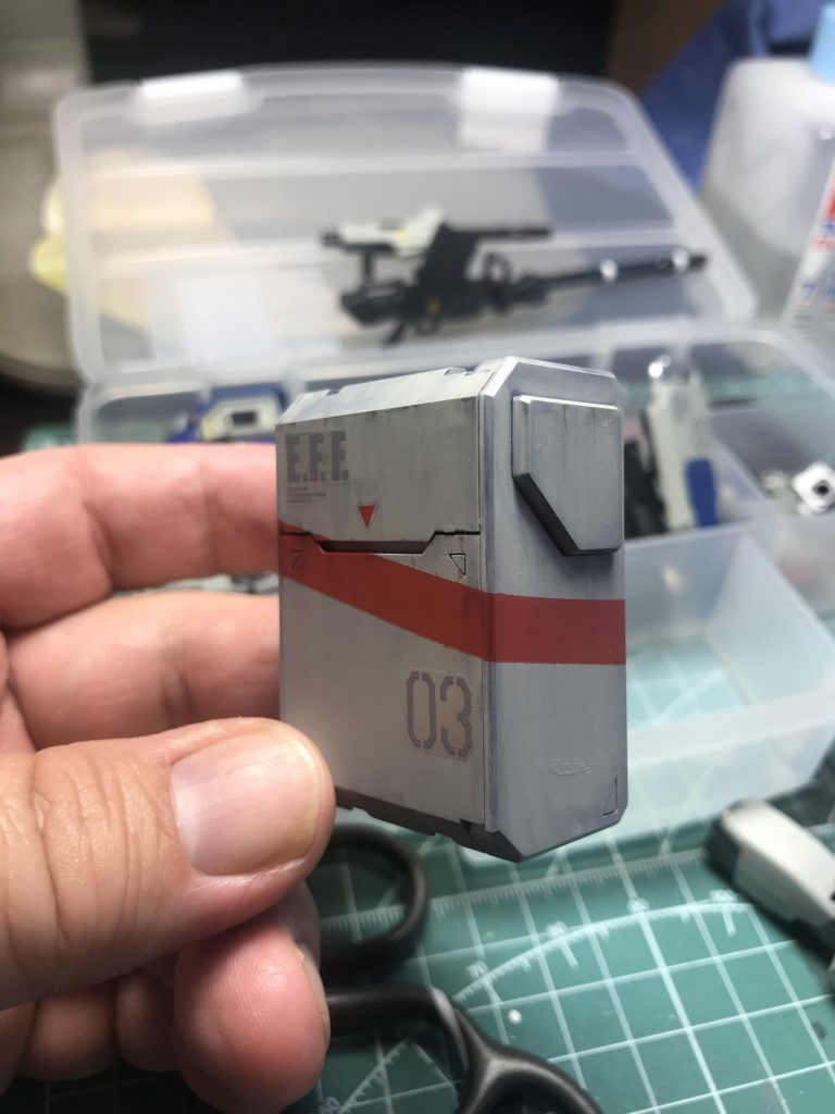 手持ちのデカールを貼ってのち、汚してみた。この後つや消しトップコートを吹いて、完成。