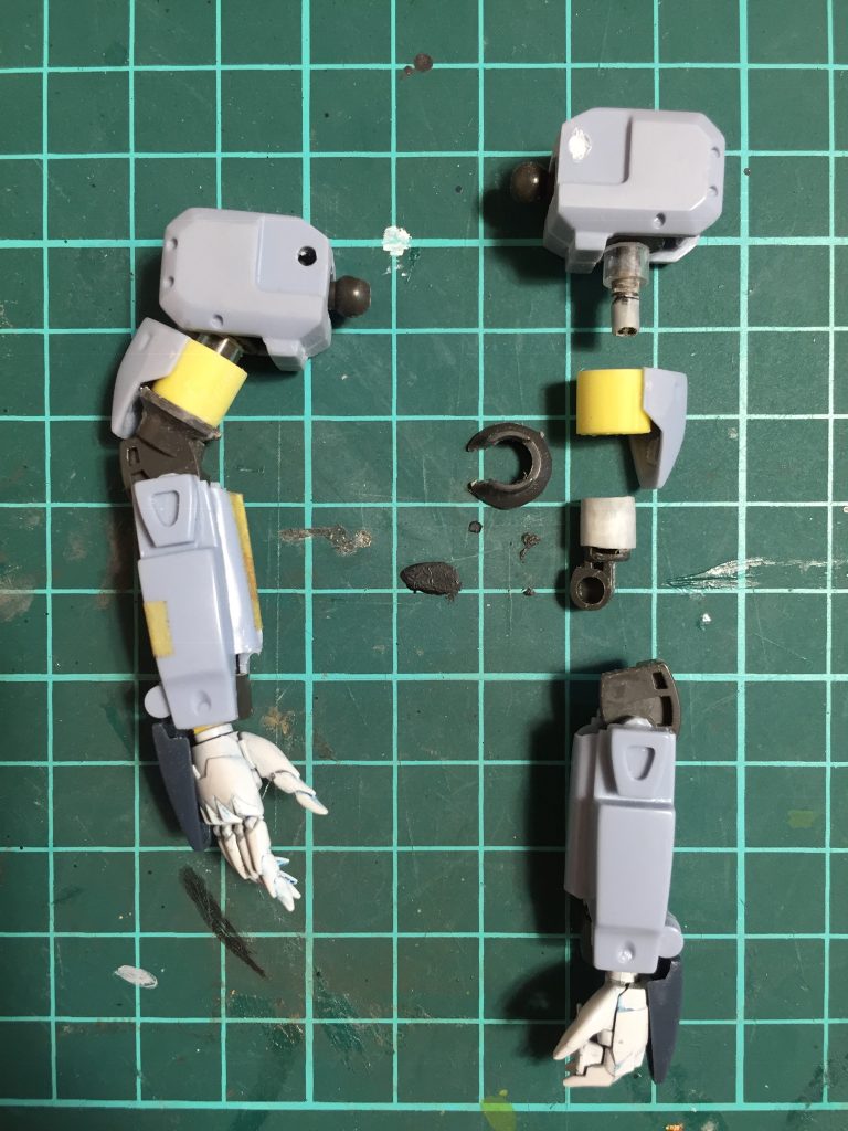 腕もいろいろ組み合わせています