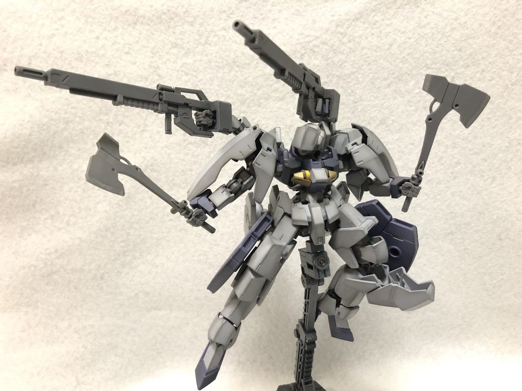 可動範囲はグレイズから変化無し。かなり優秀です。