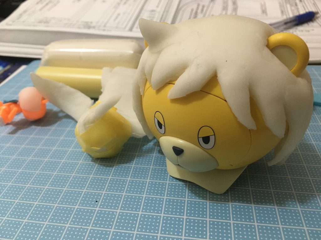 髪型を固まる粘土で作成