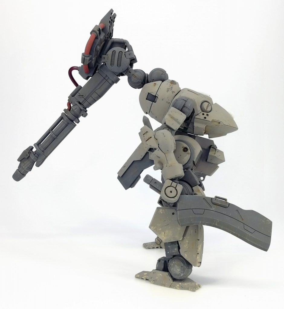 手持ちの鉈はマンロディの物のハンマーを削り落とし。
どこにでもある信頼と実績の量産品イメージ。