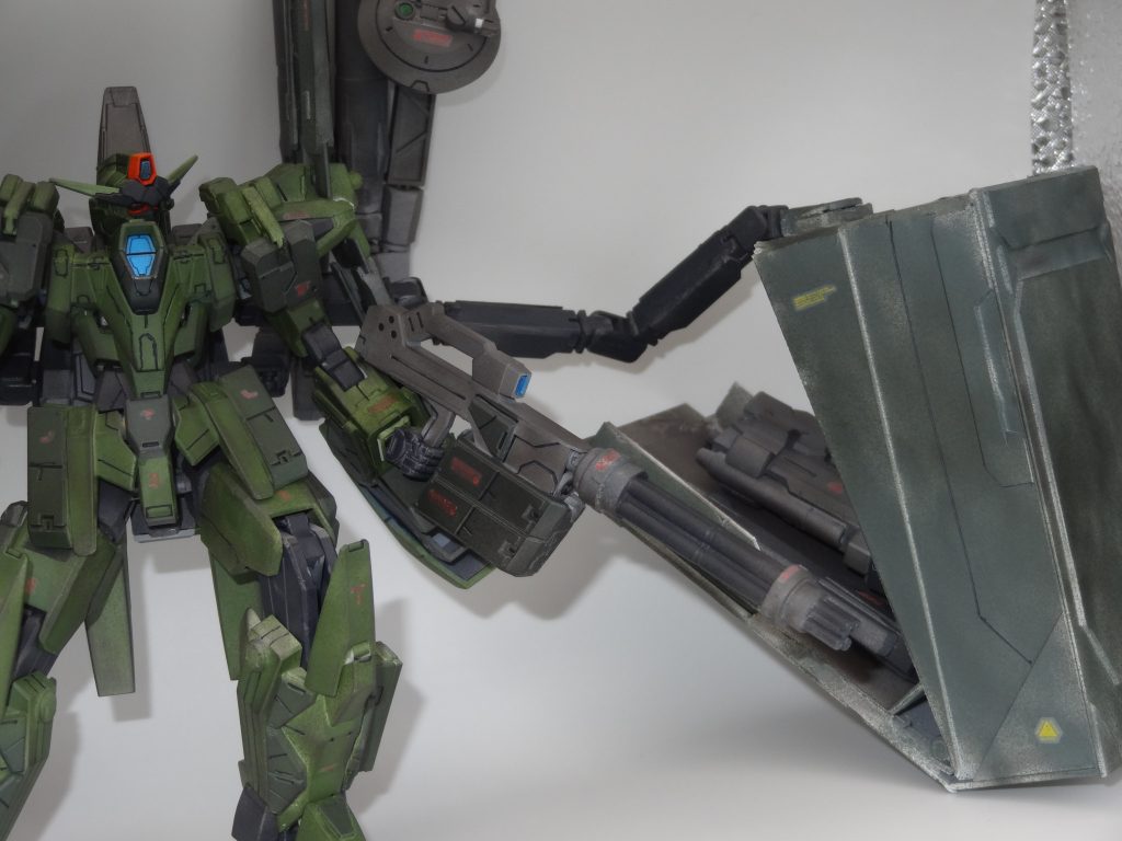 AEG3を銃火器タイプに作成！左右のシェルコンテナは武器を収納とシールギミックにサンダーボルトっぽい