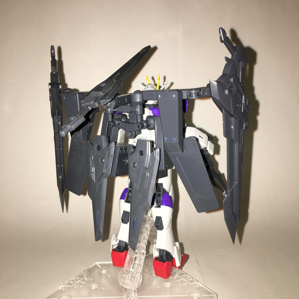 攻撃形態、背面。