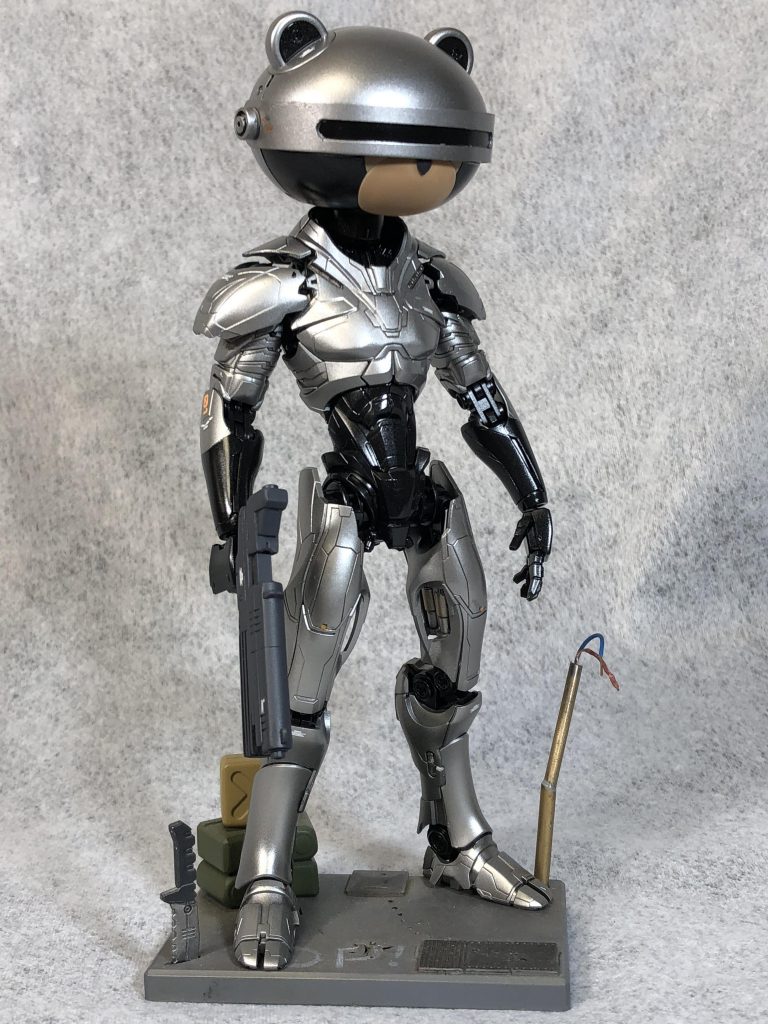 正面から。見ての通りプチッガイの頭部に
オブシディアン・フューリーのボディ。
ボディは全くの無改造です。