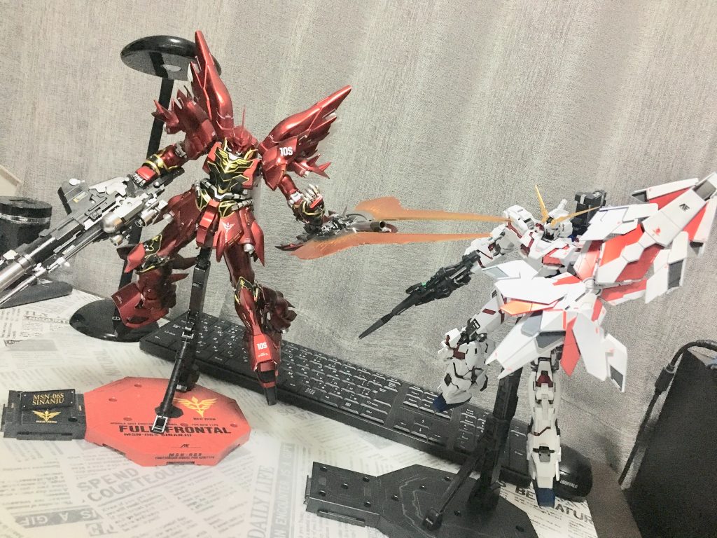 最後に以前作ったmg シナンジュと
これがずっとやりたかった✨
mgなので並ぶと迫力がすごいです笑