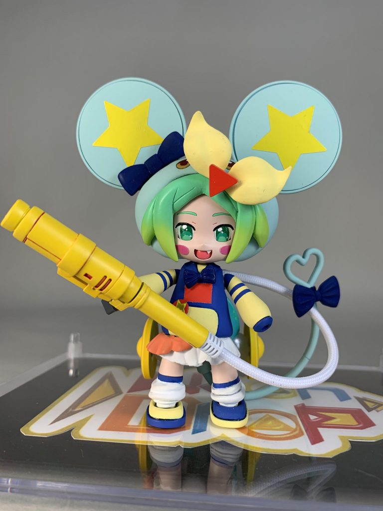 背中に背負いバズーカを装備