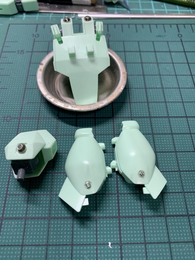 バーニアのメタルパーツは市販の金属ビーズ使用！コストを抑えました！