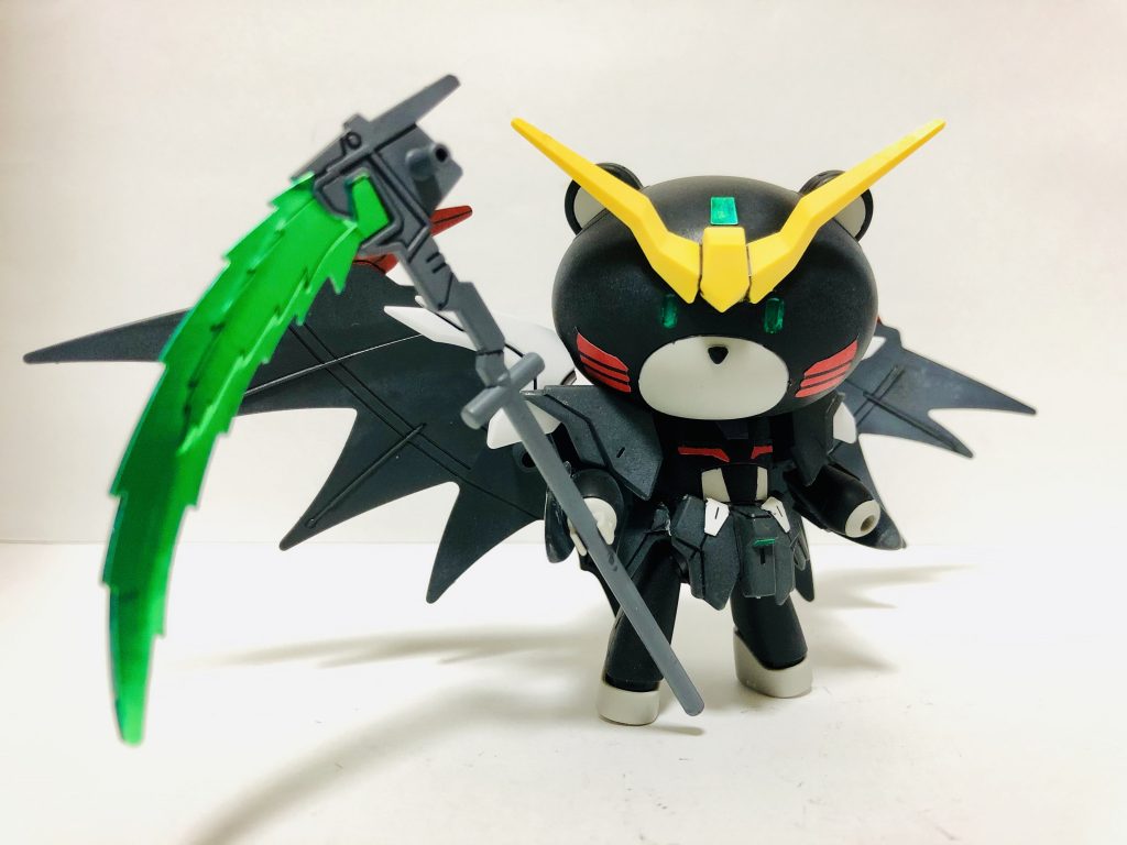 顔や胸部の赤はデスサイズヘルのシールをそのままぺたり。いい味付けになってくれました。