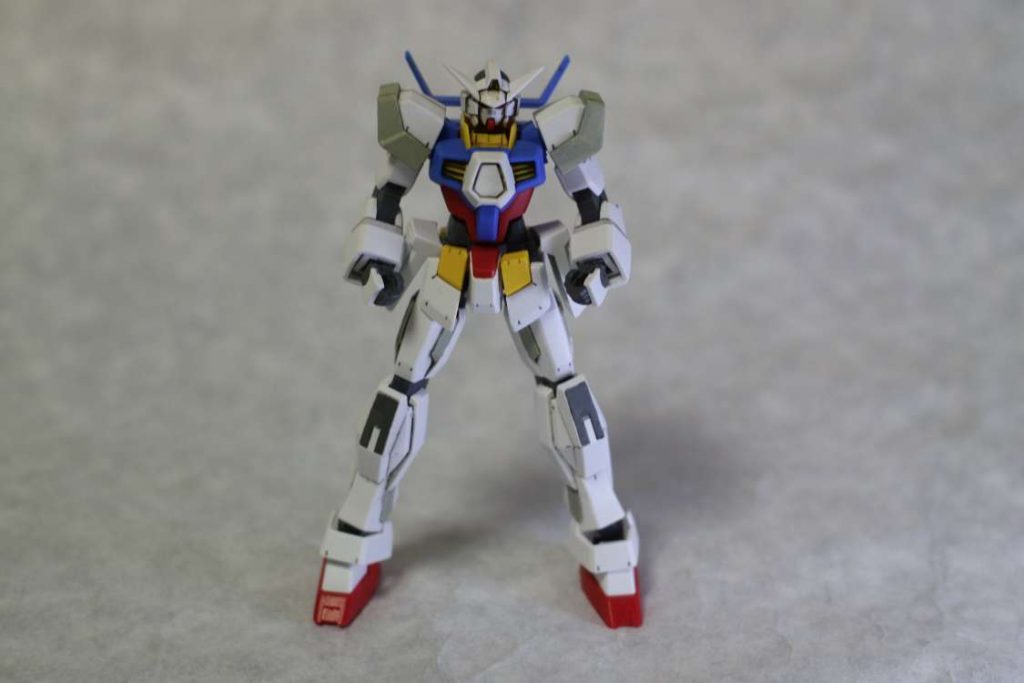 白のパーツを塗り分けで、Mr.カラーのガルグレーを塗っています。