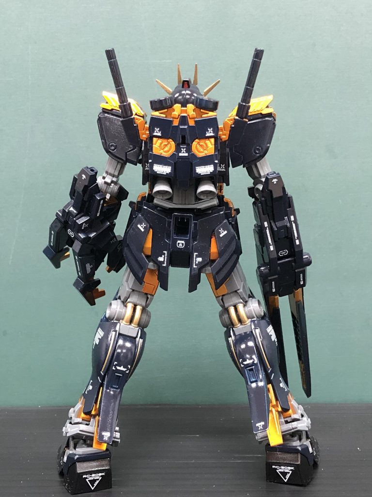 背面
