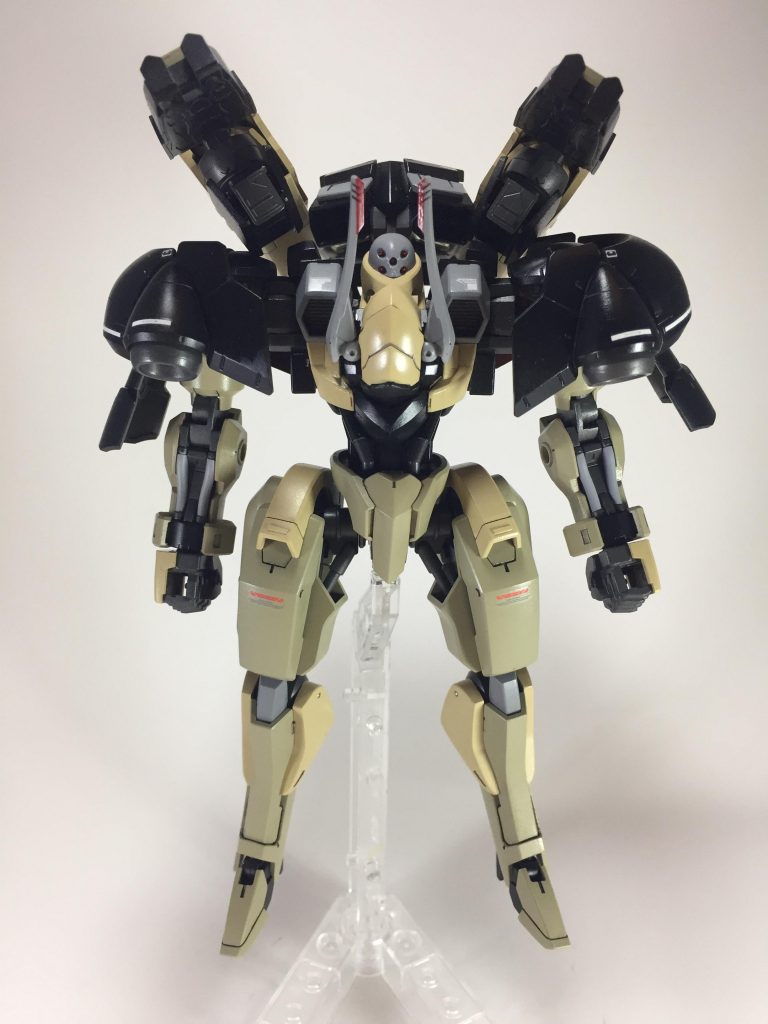 百里形態正面。