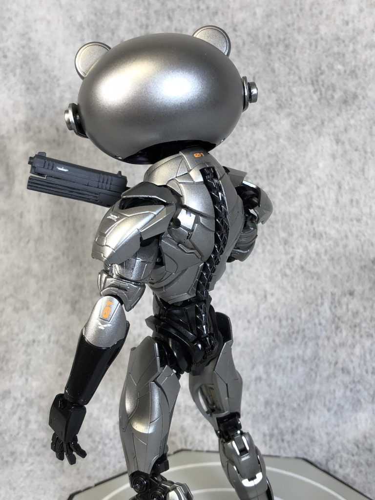 力強い背中。 まあ何がって、そもそもオブシディアンのキットの出来が凄いんですが。