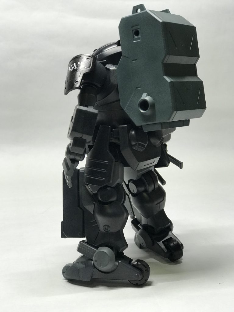 バックパックと言うより背嚢と言いたいほど重装感のあるキットのコンセプトがむせます。