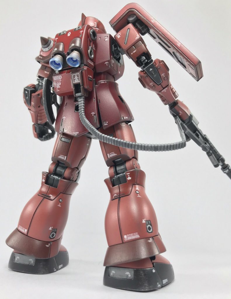 後ろ姿です。バーニアはクリアブルーとクリアオレンジでドライブラシして、青焼け感を出しました。