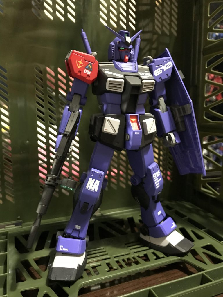 北米シャイアン基地にあるコロニーレーザーのコントロール、これを奪取するため地上のジオン残党、ネオジオン強硬派による大規模な襲撃が予想されるため、ロンドベル治安維持遊撃部隊はチームライトニングを地球に降下させるのであった。