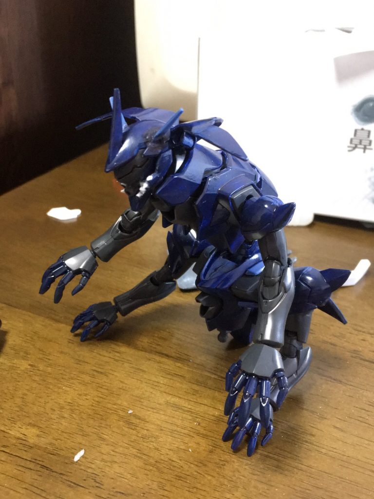 ガフランの上半身を一つずつ追加していき、背伸びさせていきました。