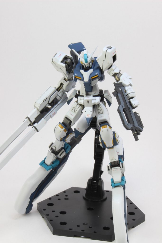 サブレッグももちろん取り付けられます! ですが、アトラスのように、常に取り付けるタイプではなく、強襲作戦時や、高機動戦闘時に取り付けるオプション装備にしました。