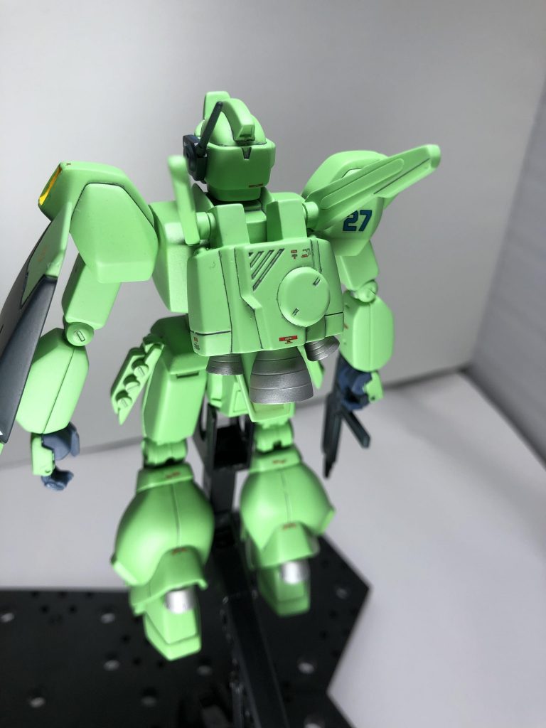背面