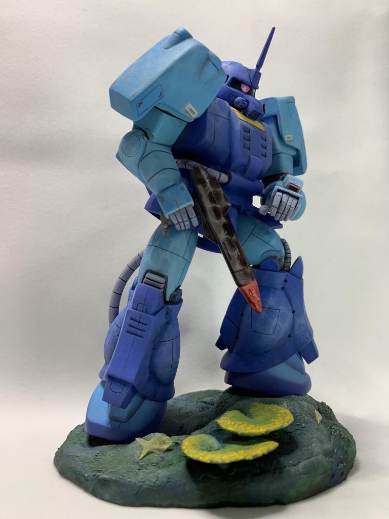 右脚脛、割れてます