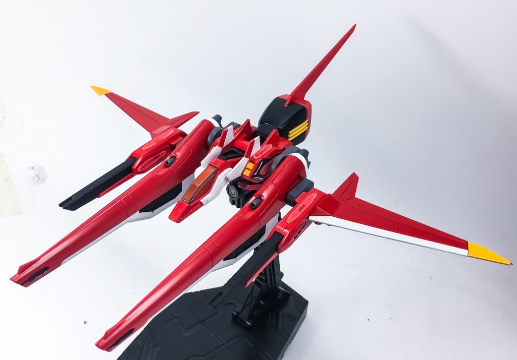 基本的にはユニバースブースターとセイバーガンダムの背面ユニットのニコイチです!

地味パーツ配置に苦労しました···！