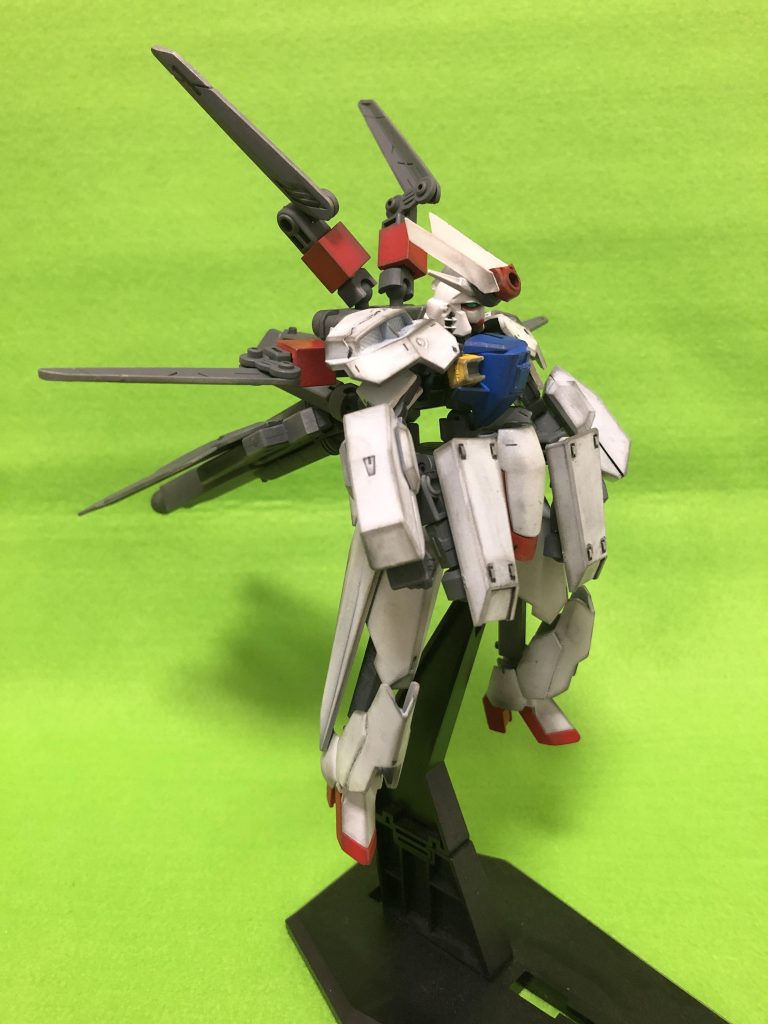 そして最終形態、ガンダムミクロン パーフェクトジャケット「オーバーオール」。
全てのジャケットの能力を備え、全てのジャケットを超える性能を誇る形態です。
これがノーマルモード。