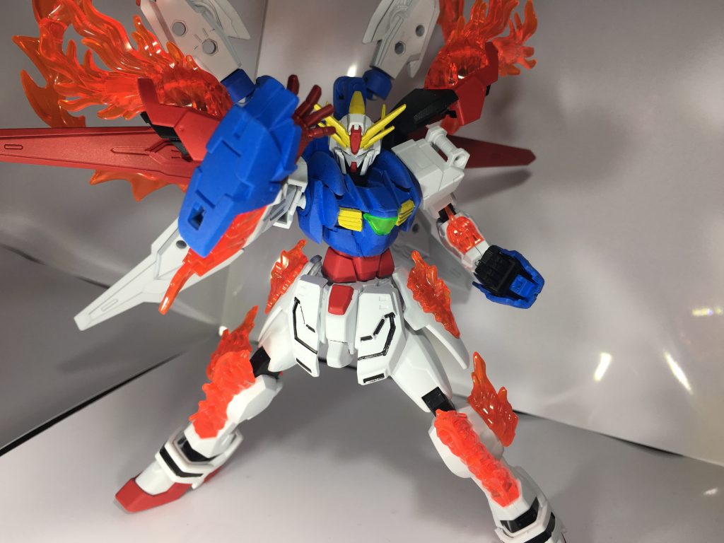 そして、装甲の一部をパージして炎のような粒子を一気に解放する。