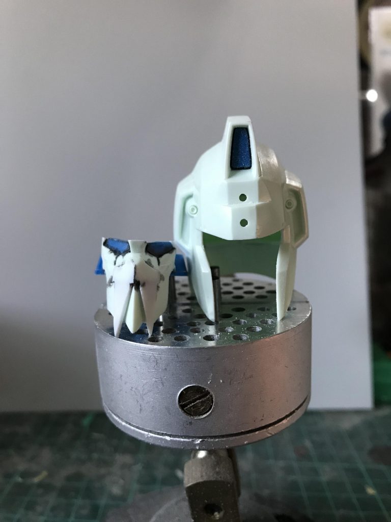 マスクの部分をカットしてます。