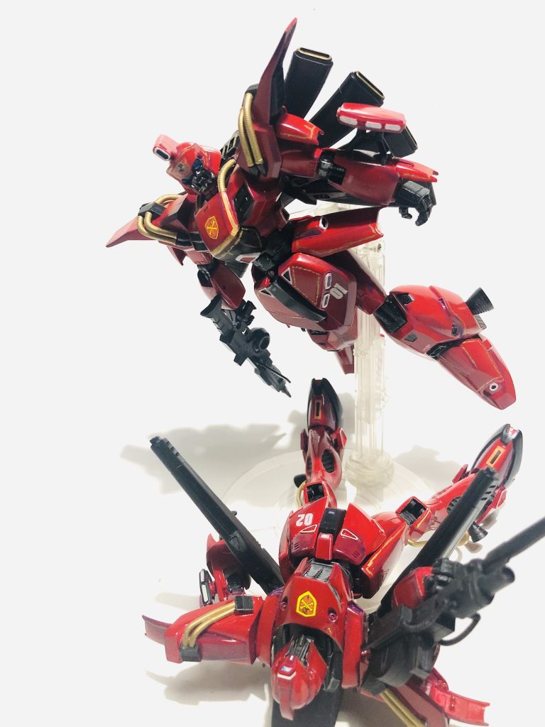 カロッゾ「人類の１０分の９を抹殺しろと言うのなら、こうもなろう！」

セシリー「機械が喋る事か！」

カロッゾ「私は機械ではない！任務遂行のためにエゴを強化した者だ！」

カロッゾ「しかも手足を使わずにコンロールできるマシンを使う私をナディアと同じく見下すとは‥つくづく女と言うものは、御し難いな‥」

セシリー「そうさせたのは、仮面を外せないあなたでしょう！」