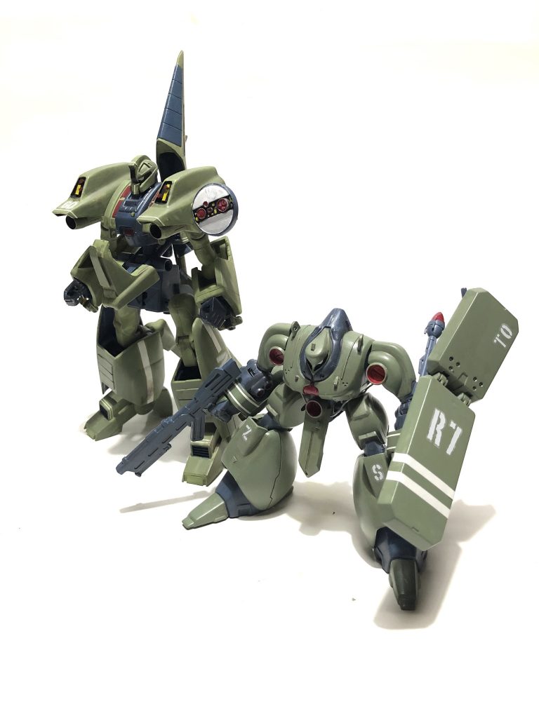 M-6、R-7、共にエリア「ロスト九龍」潜入配置に着いた。

これより高感度複合センサーにて「ダイバージオン」を炙り出す!!


この頃世界各地の地下に潜ったジオン残党は「ダイバージオン」と呼ばれ、テロによる反攻作戦を独自に展開。
各地で紛争を巻き起こしていたが、シャアの反乱に呼応する形で各個集結。
特に地球に潜伏する「ダイバージオン」はあらゆる手段を用いて宇宙に上がろうとしていた。