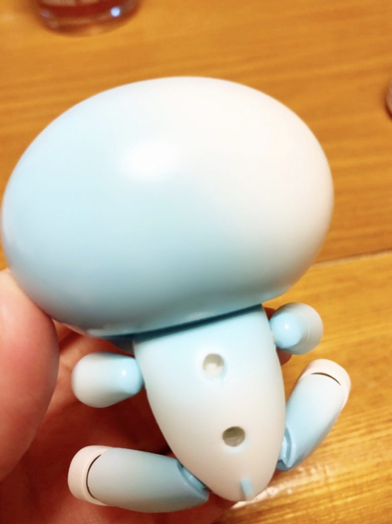 そしてなんといっても、初めてのエアブラシ塗装っ!!✨エアブラシを触った事もなかった私ですが、Twitterの皆が優しく設置から教えて下さり救われました💕
そして更に初めてのグラデーション✨色々とやり方を調べて試したのですが上手くいかず、手をシュッと動かしながら塗ってみました(笑)ドキドキしながらもとっても楽しかったので、今後もきっとこれでやりますww