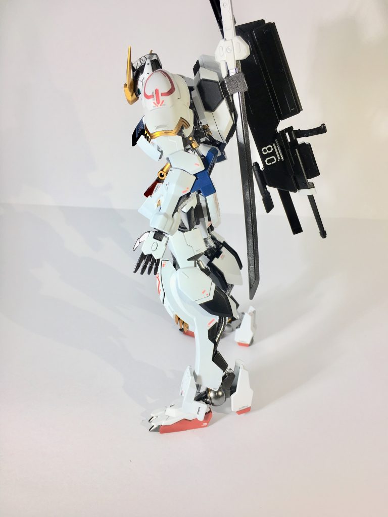 肩の電源マークのようなところは若干モールドが浅い部分があるので苦戦しました。笑