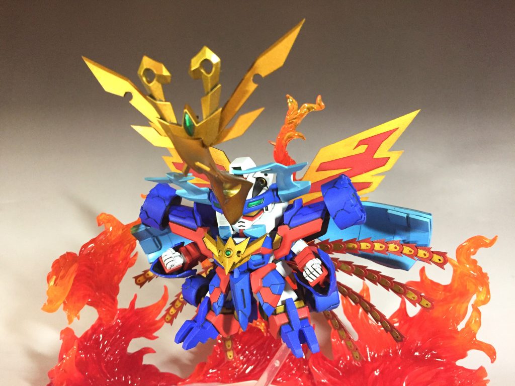 角やハサミ、肩のホイール部を神武兜とは別に作っています