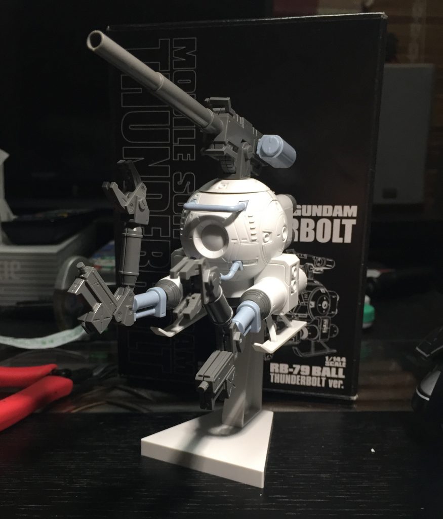 仮組みの状態だと寂しい