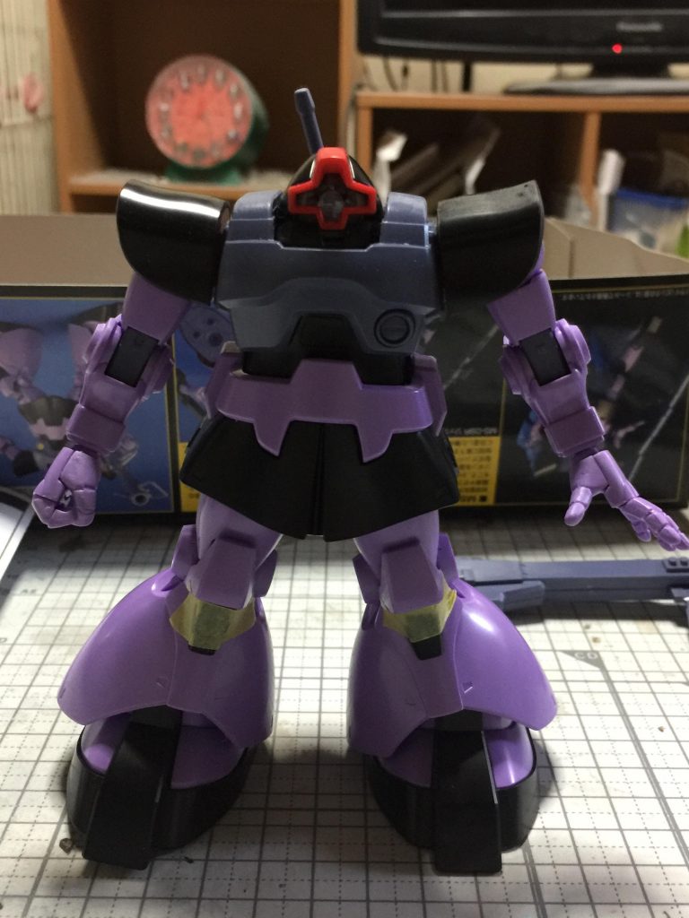 HGUC ドムの 素組みです。
これだけでも レベルの高い
ガンプラでした。