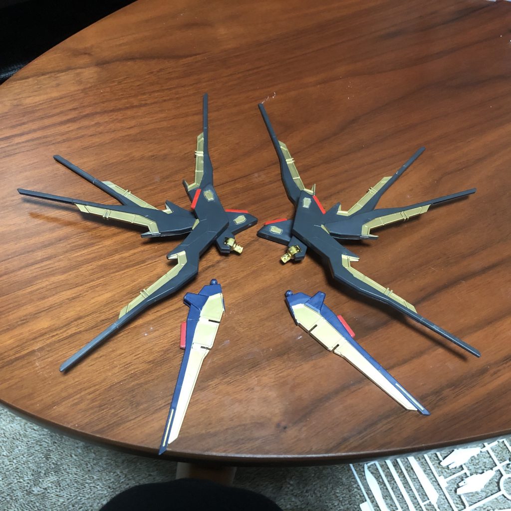 制作途中です。
ウイングはRG風に塗装しました。