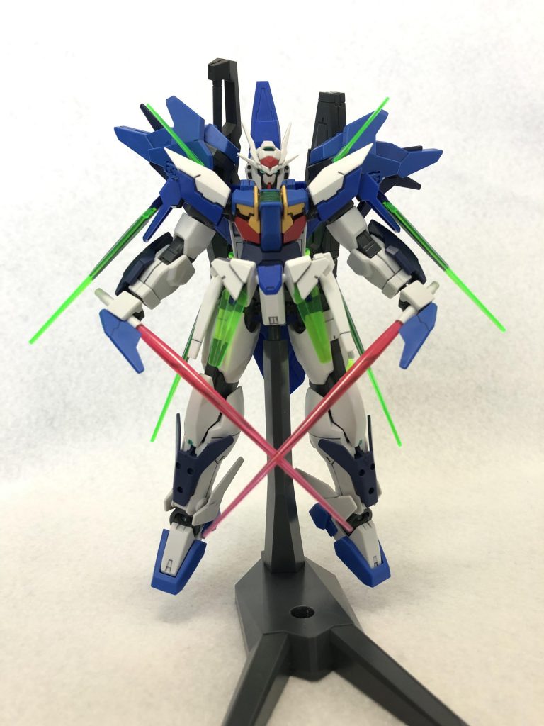 ビームサーベル二刀流。小回りの効く近接格闘武器。これにより、更に隙の少ない近接戦闘を行えるようになりました。