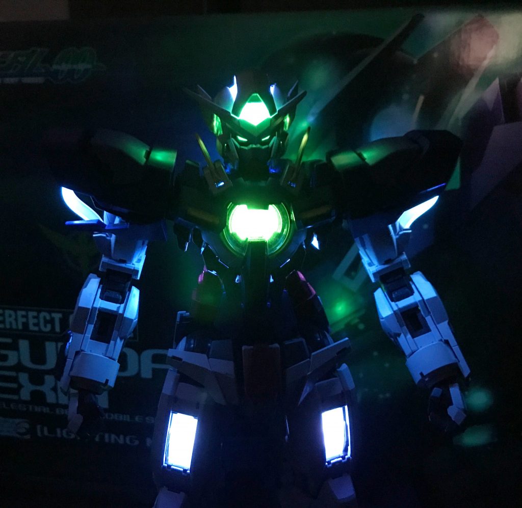 暗闇で光らせるとめちゃくちゃ綺麗でした。