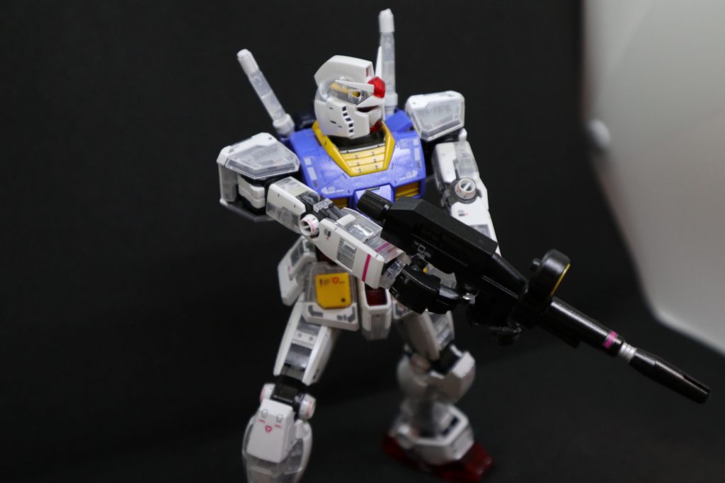 腕のポロリが多くて 両手で支えないと武器の保持が出来なくて撮影に苦労しました