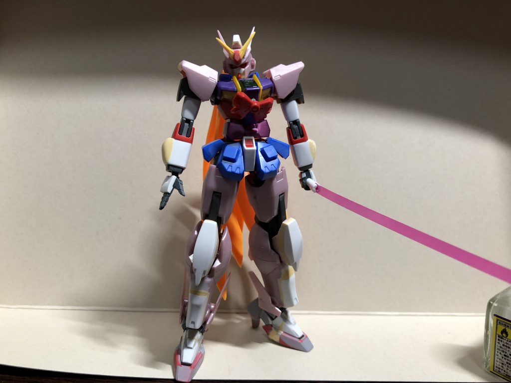 後ろの髪の毛放熱フィンは閉じれます。
ビルドダイバーズの世界ならトランザムモードとバーサーカーモードの掛け合わした時間制限ありの強化状態になれたのに。