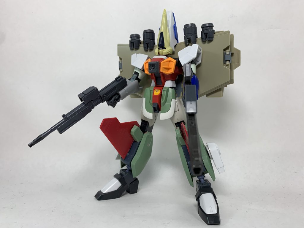 ミキシング状態。
何のパーツを使用しているかわかると思います。
胸部とバルカン砲はこの後パテを使って形を整えます。