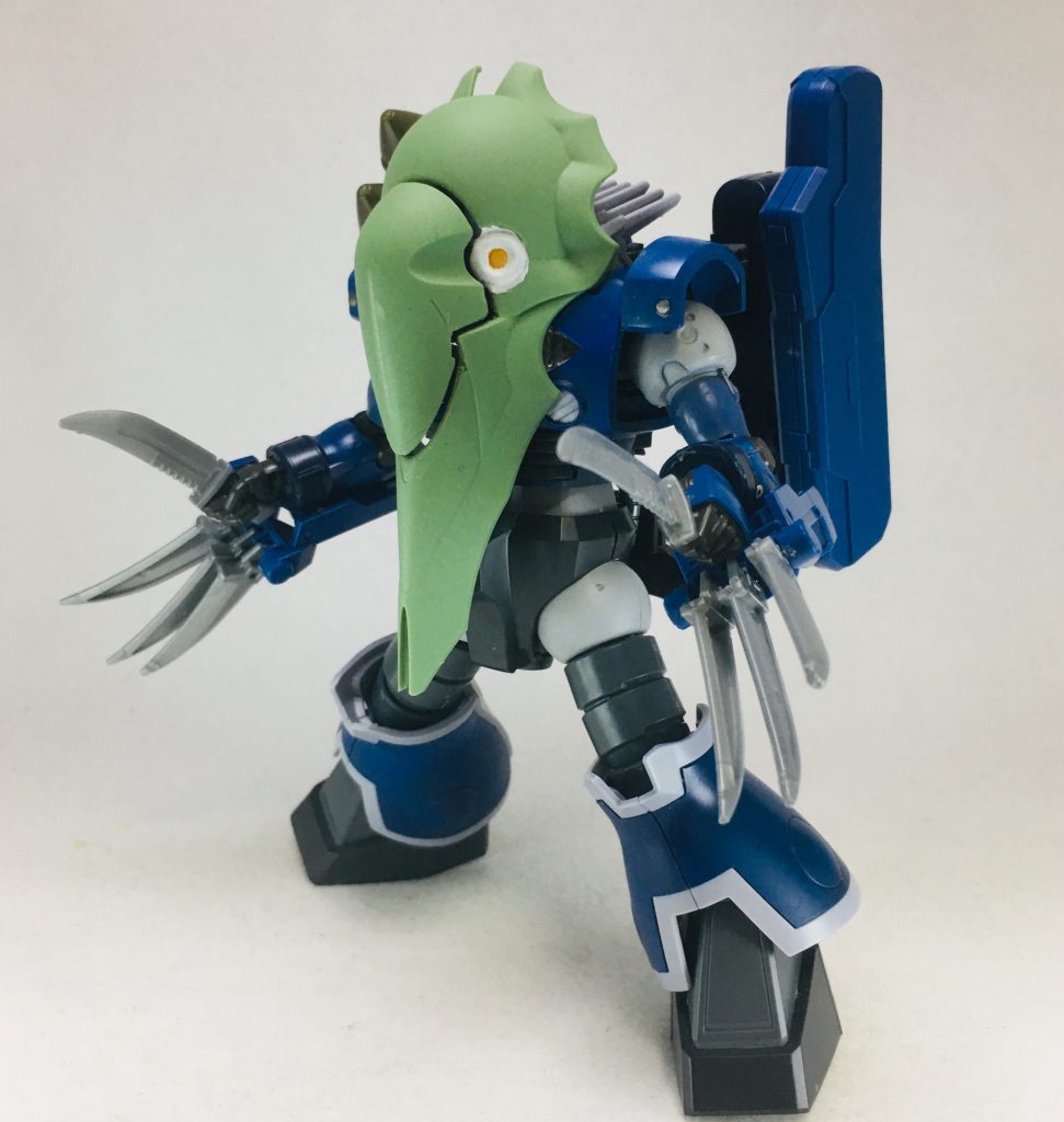 水中から忍び寄り、奇襲するマッドマン。
特徴的な装備でクローになるのほんまかっこよいですよね。