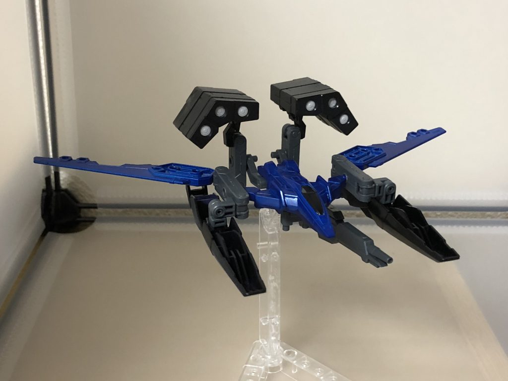 武装はビームキャノンとミサイルランチャー